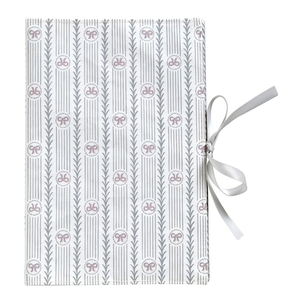 Mathilde M - Protège carnet de santé