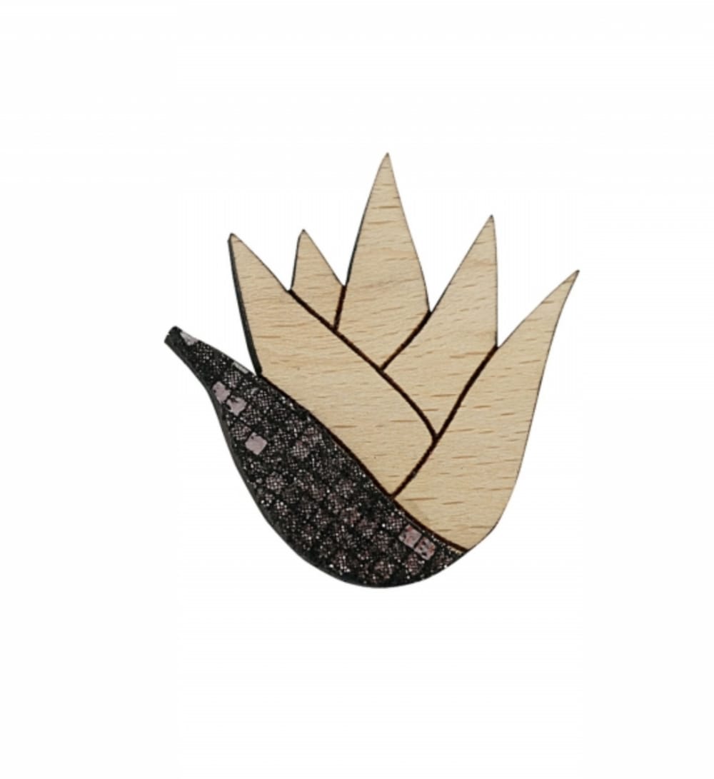Reine Mère Brosche Aloe schwarz Beige Holz