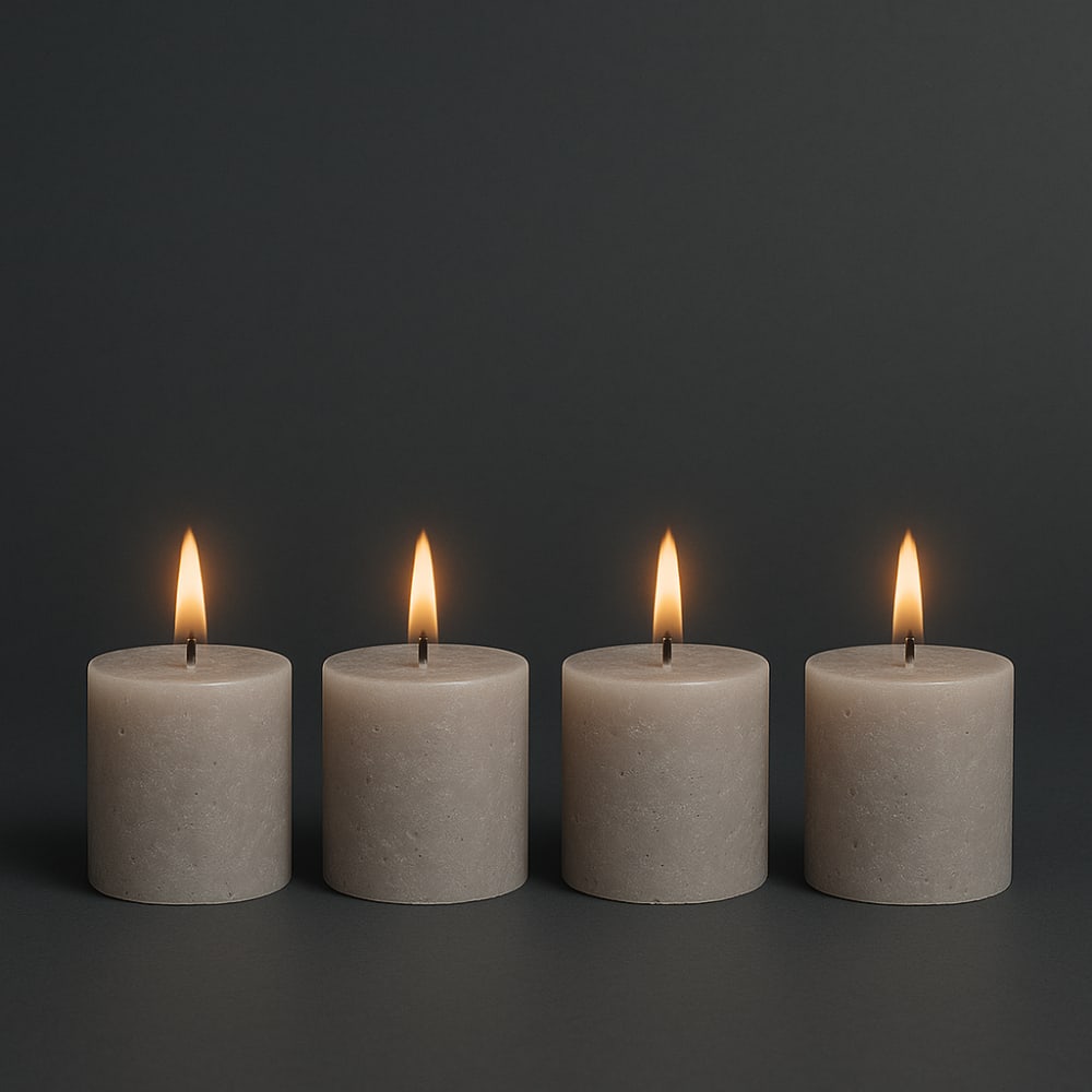 Set mit 4 zylindrischen Kerzen H5, Grauen - Maisons Du Monde
