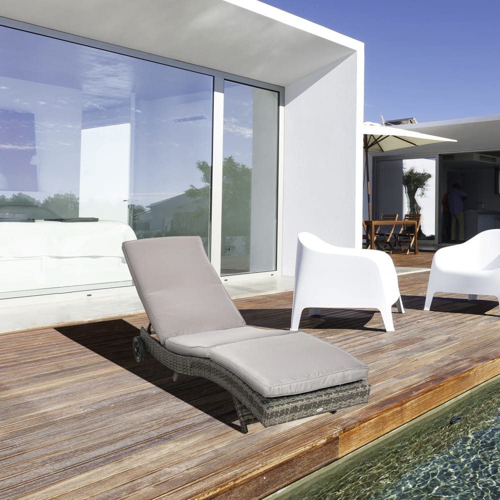 Bain de soleil inclinable 5 positions matelas résine tressée gris - Maisons du Monde