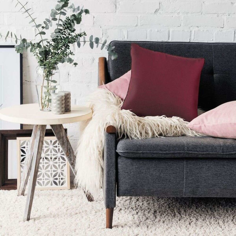 Coussin en suédine rouge bourgogne 40x40