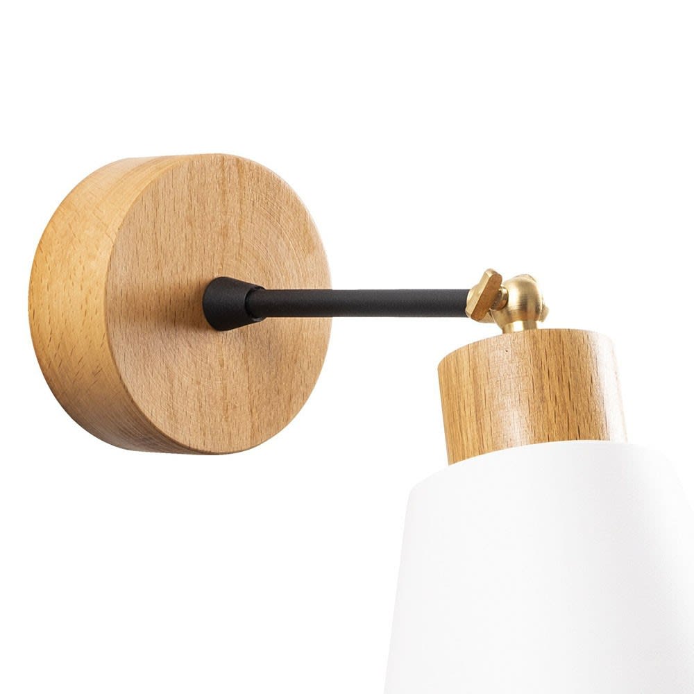 Applique murale nordique avec base en bois et spot orientable blanc — vue 4