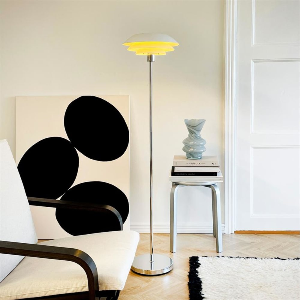 Dyberg Larsen Stehleuchte aus Metall h 133 cm d 31 cm, mattweiß style modern - Metall