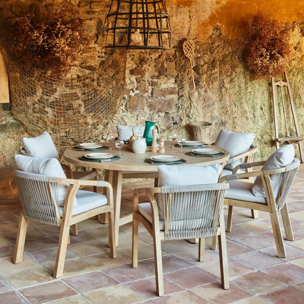 Tavolo tondo in legno chiaro per giardino - Defora Home