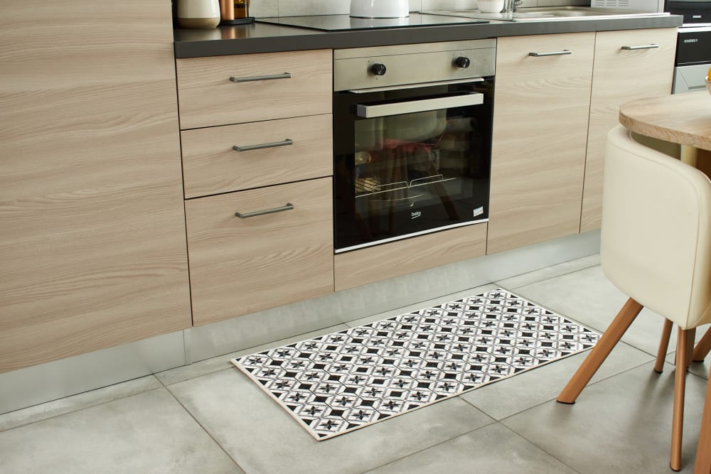 Tapis de cuisine carreaux de ciment noir 50x100 — vue 4