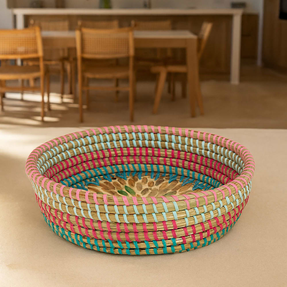 Plateau rond en jonc de mer et coquillages 30cm - Maisons du Monde