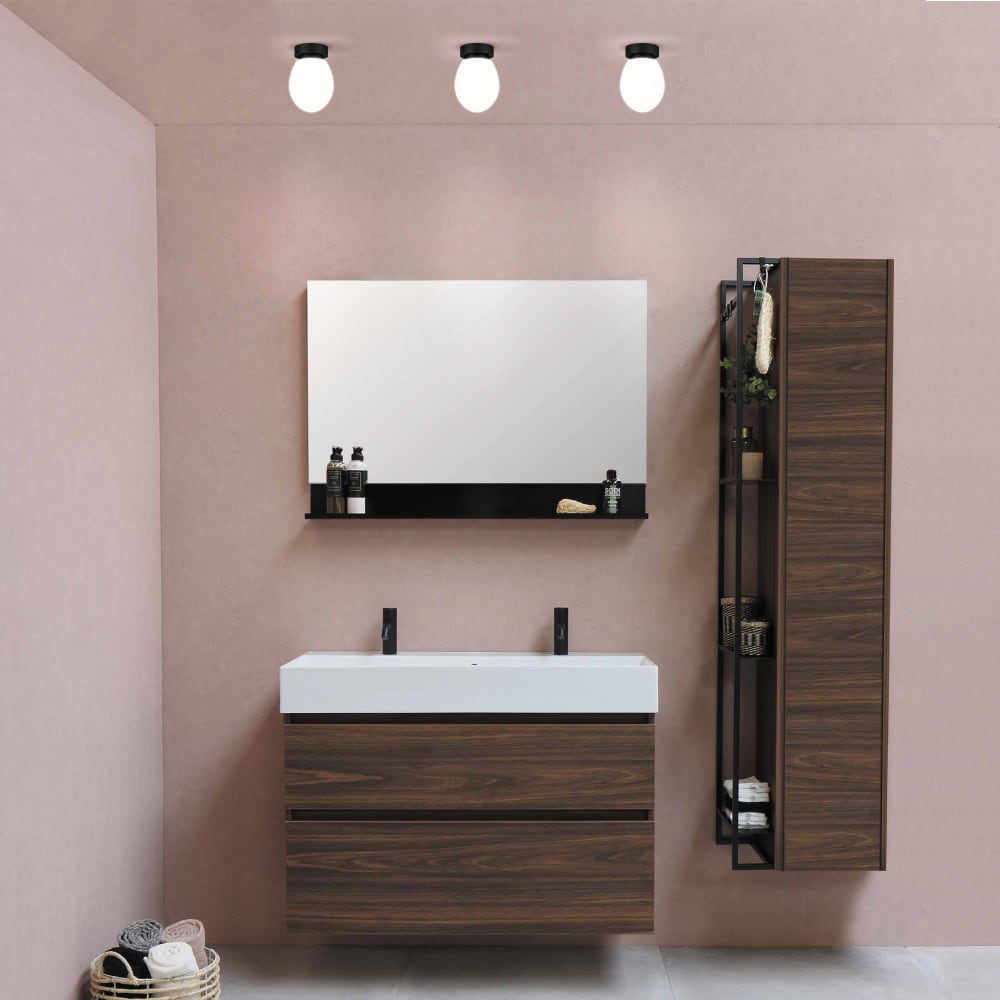 Wandleuchte IP44 aus schwarzem Metall und ovalem Opalglas -