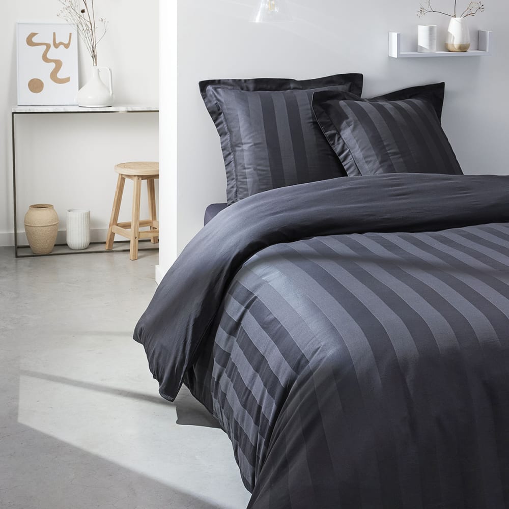 Taie d'oreiller finition volant uni coton 63x63 cm noir - Maisons du Monde