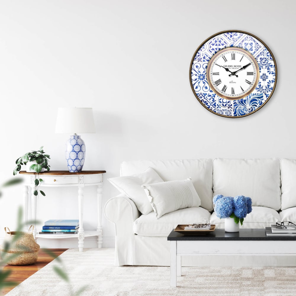 Horloge murale ronde en métal bleu et blanc majolique ø 50 cm