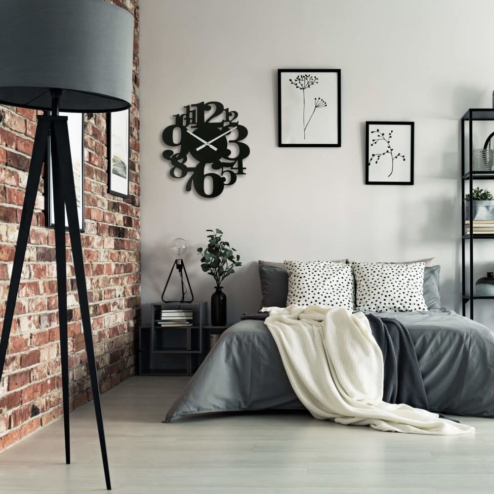 Reloj tallado en madera negro 55x50 cm - Maisons du Monde