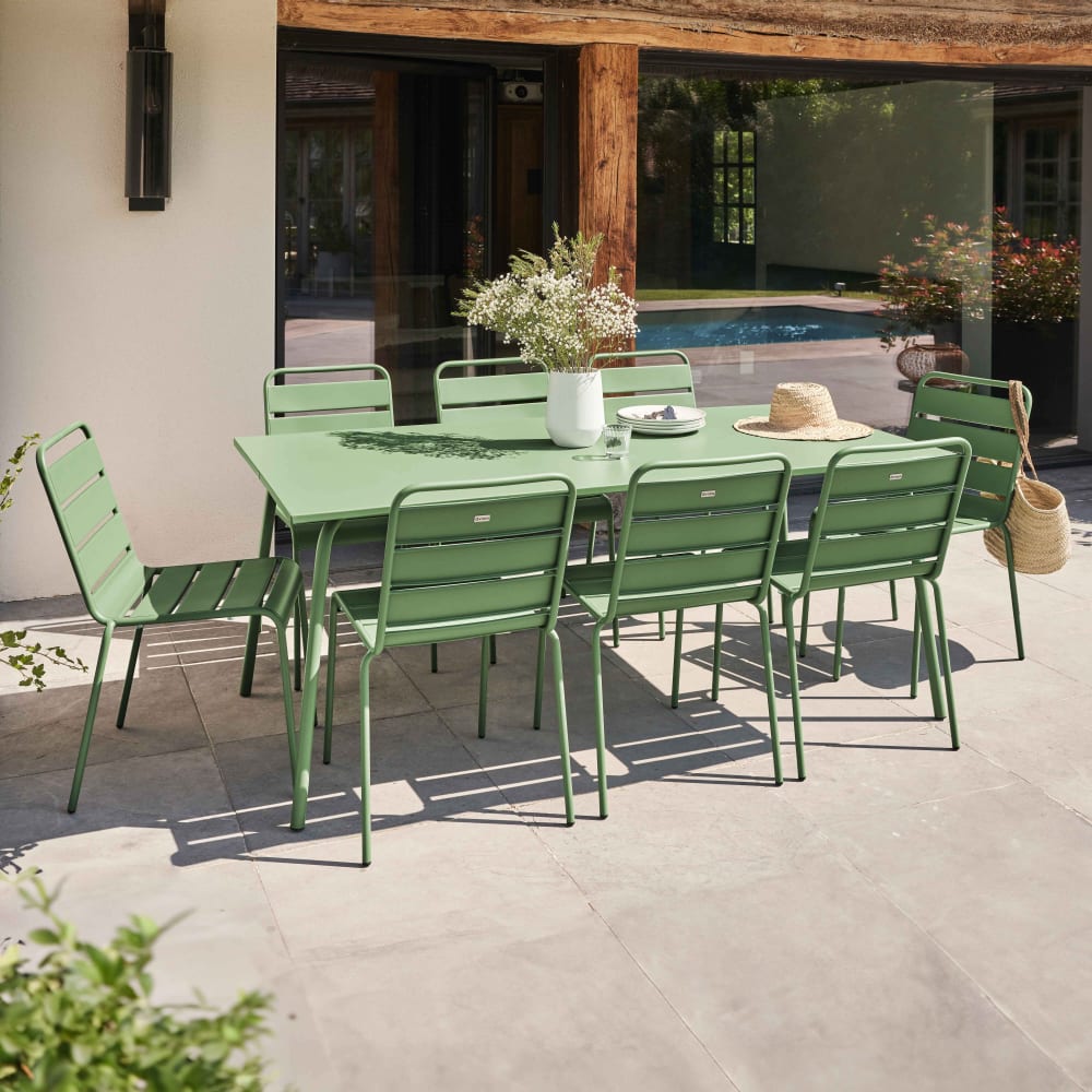 Ensemble table de jardin et 8 chaises en métal vert cactus