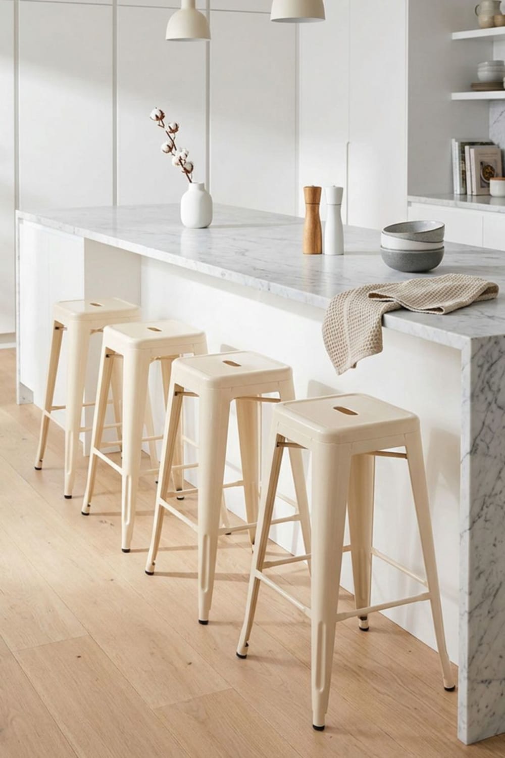 Pack 4 taburetes color beige en acero reforzado - Maisons du Monde