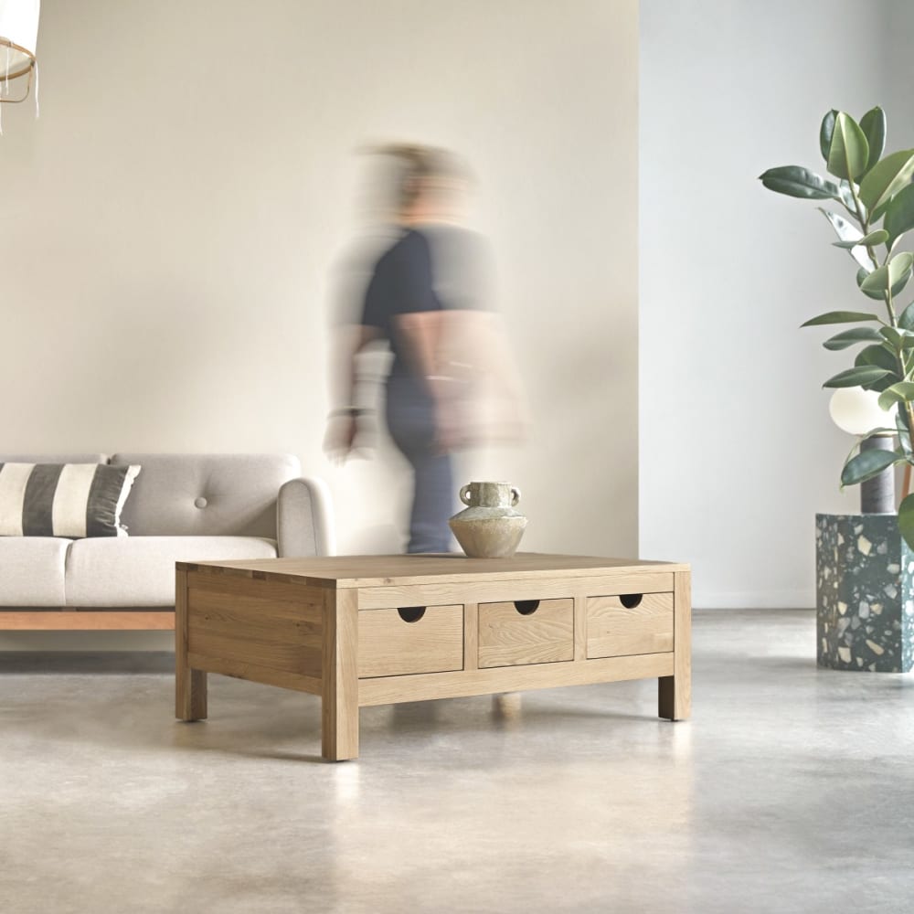 Tikamoon Couchtisch aus massiver Eiche style vintage Beige Holz