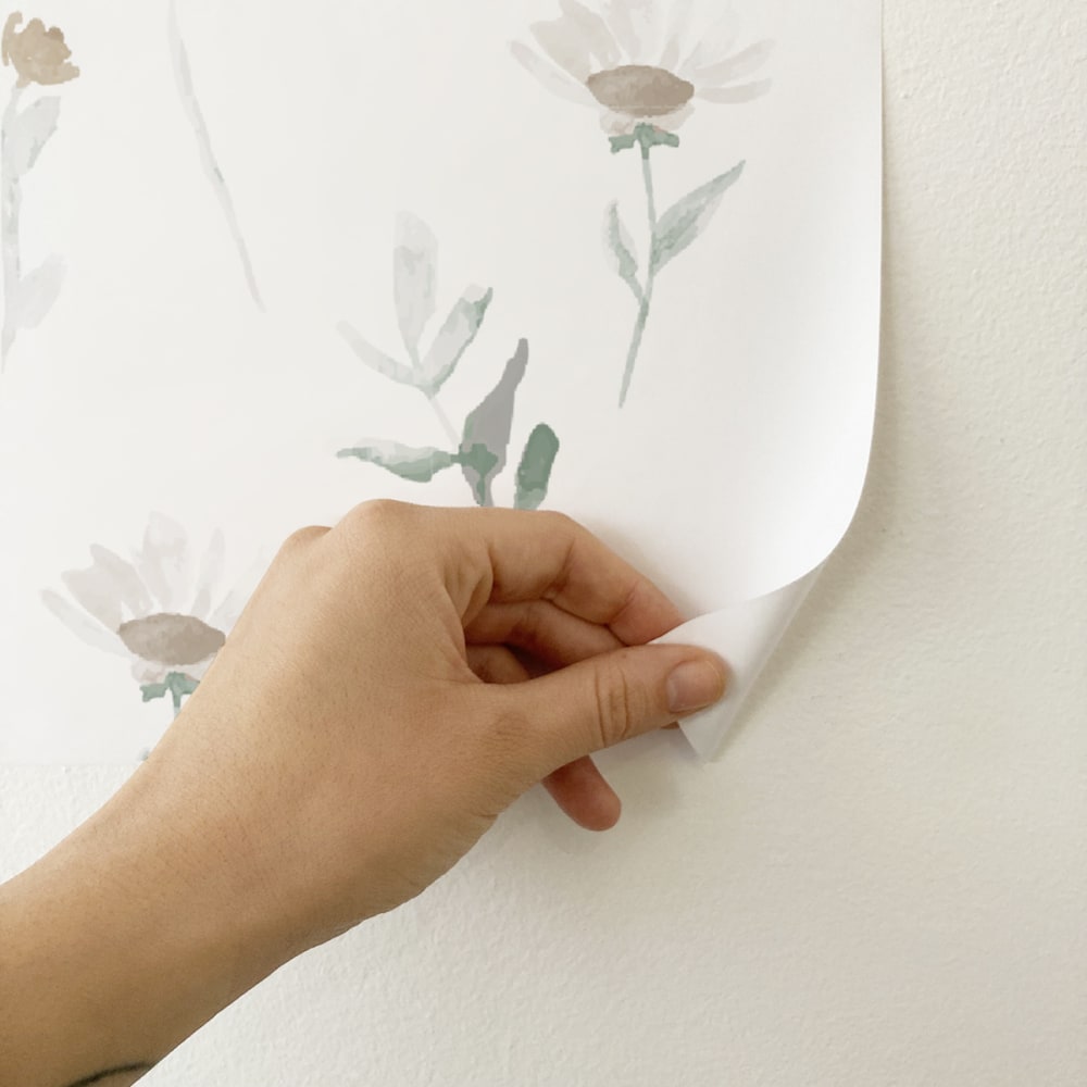 Papier peint vinyle adhésif fleurs sauvages verts 50x300 cm — vue 4