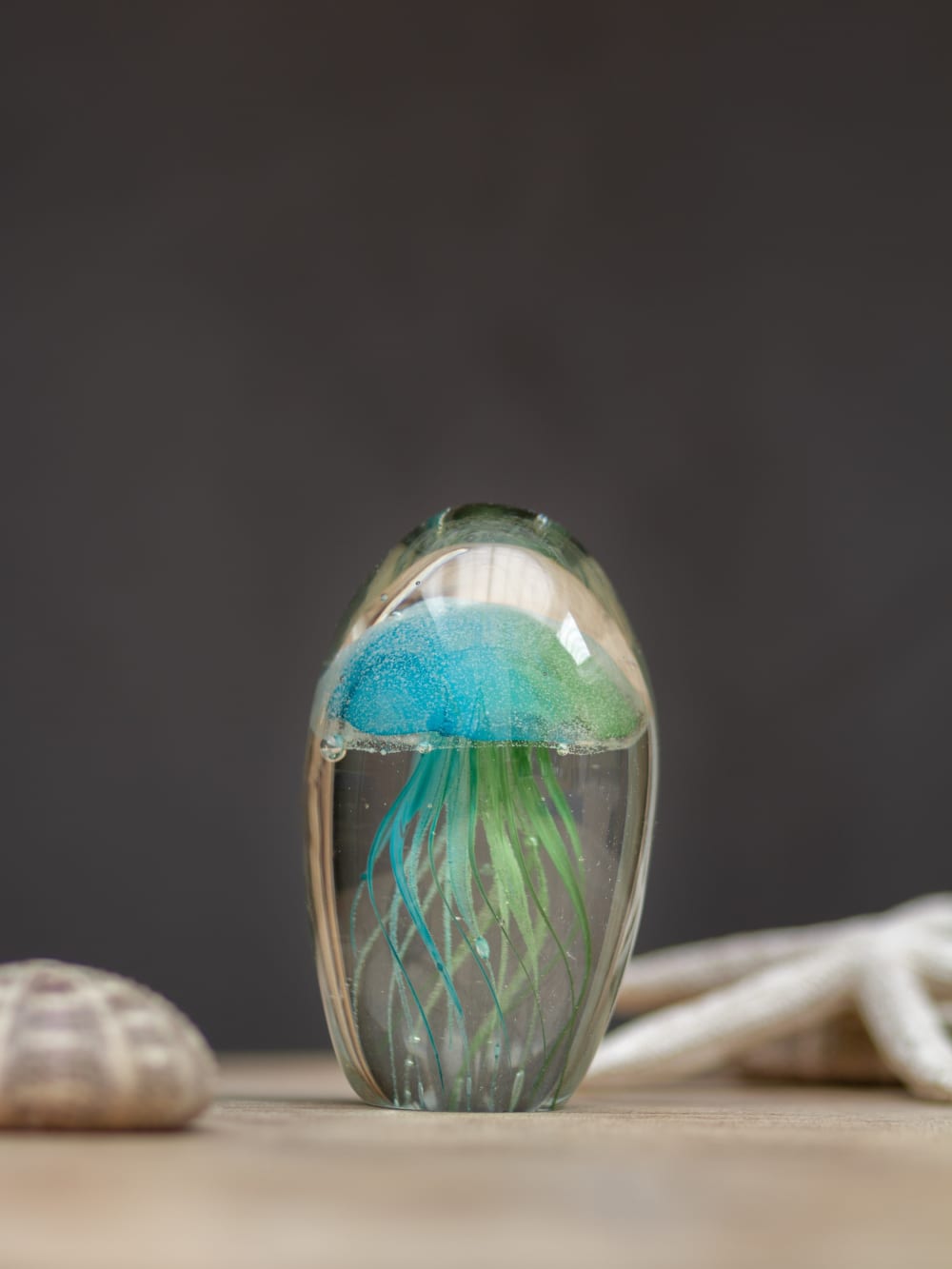 Décoration méduse en sulfure vert — vue 3