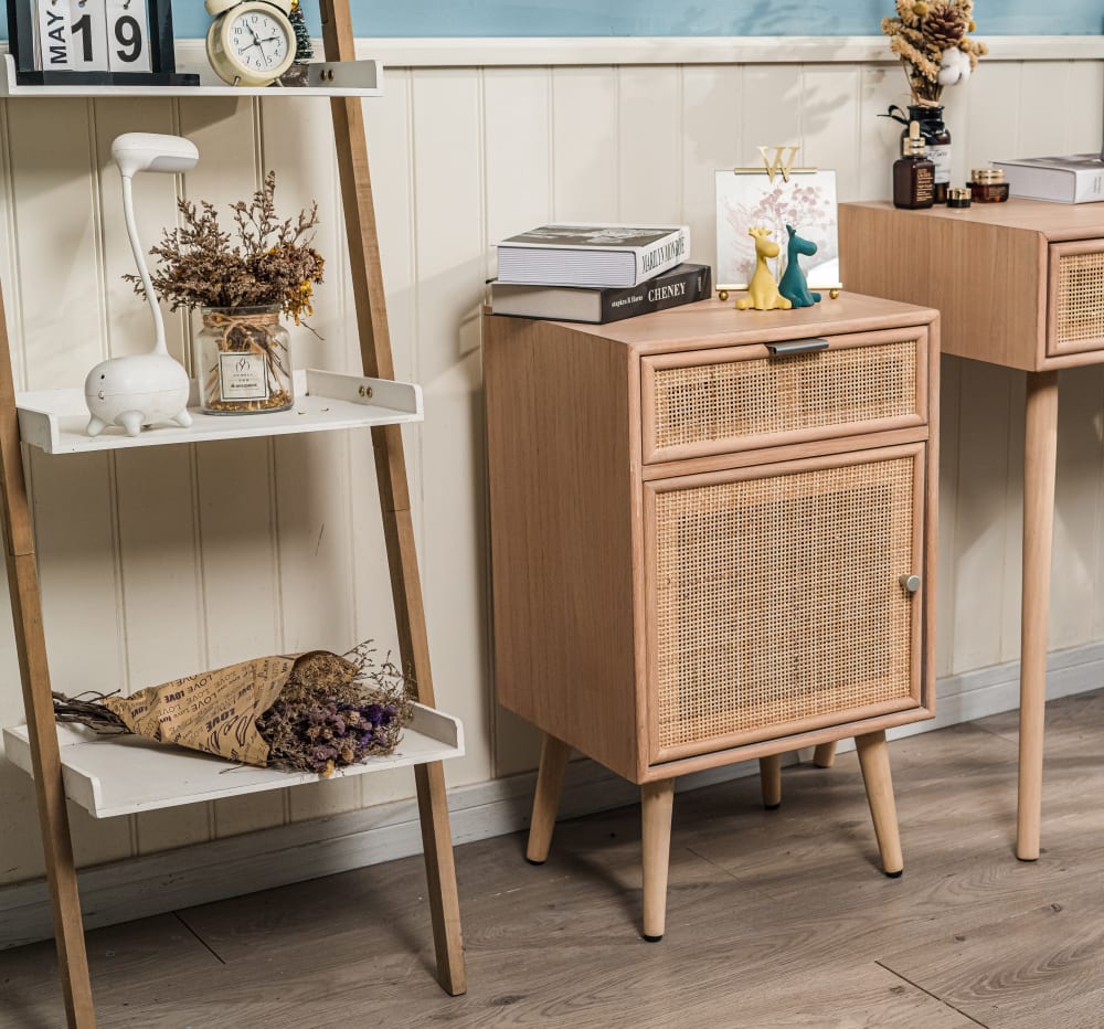 Table de chevet 1 porte et 1 tiroir en rotin naturel