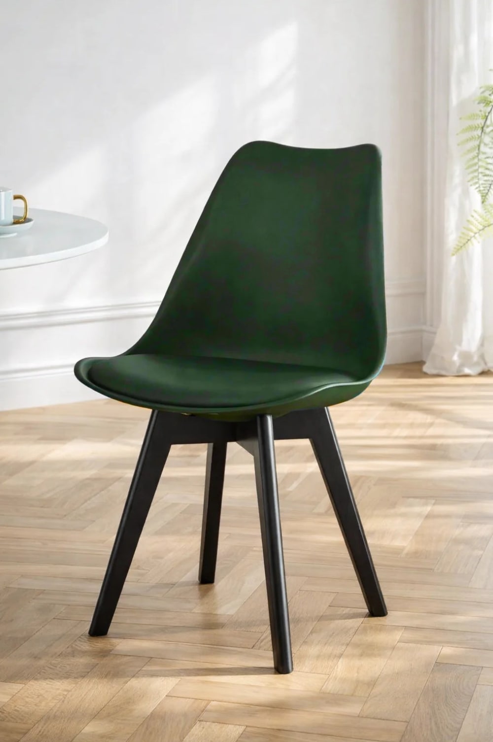 Nordlys Esszimmerstühle (4er Set) aus Holz und Polypropylen Grün style modern Grün Harz