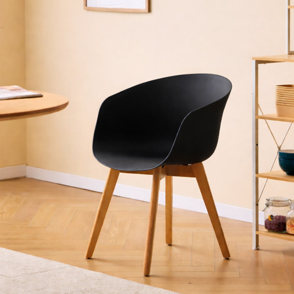Nordlys Esszimmerstühle (4er Set) aus Holz und Polypropylen Schwarz style modern Schwarz Harz