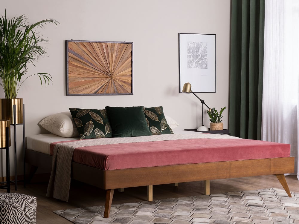 Lit double en bois marron 180x200