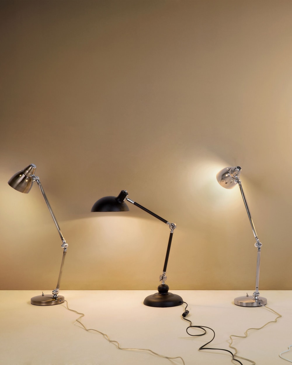 Lampe de bureau réglable métal noir — vue 3