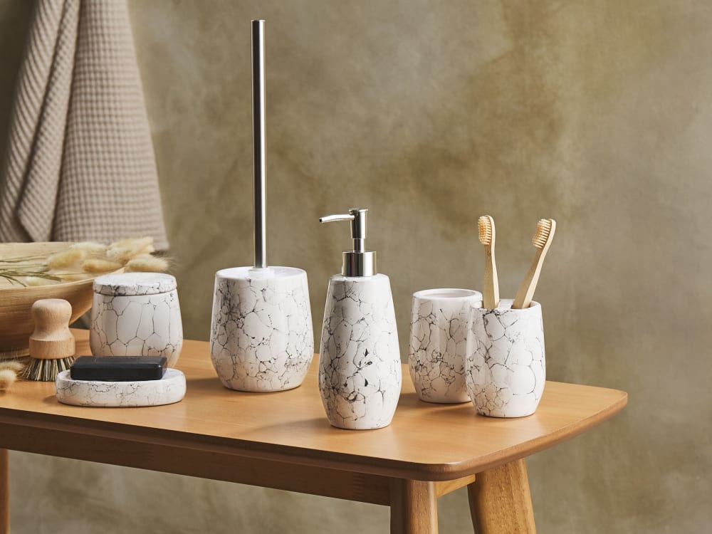 Lot de 6 accessoires de salle de bain en céramique blanche — vue 3