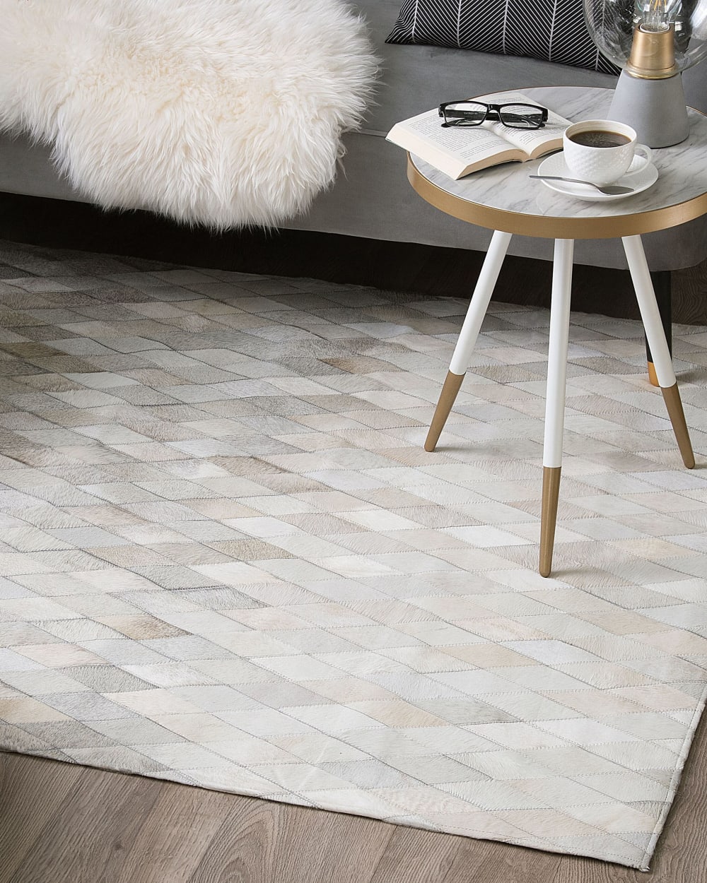 Patchwork Teppich aus Echtleder 200 x 140cm, beige - Maisons Du