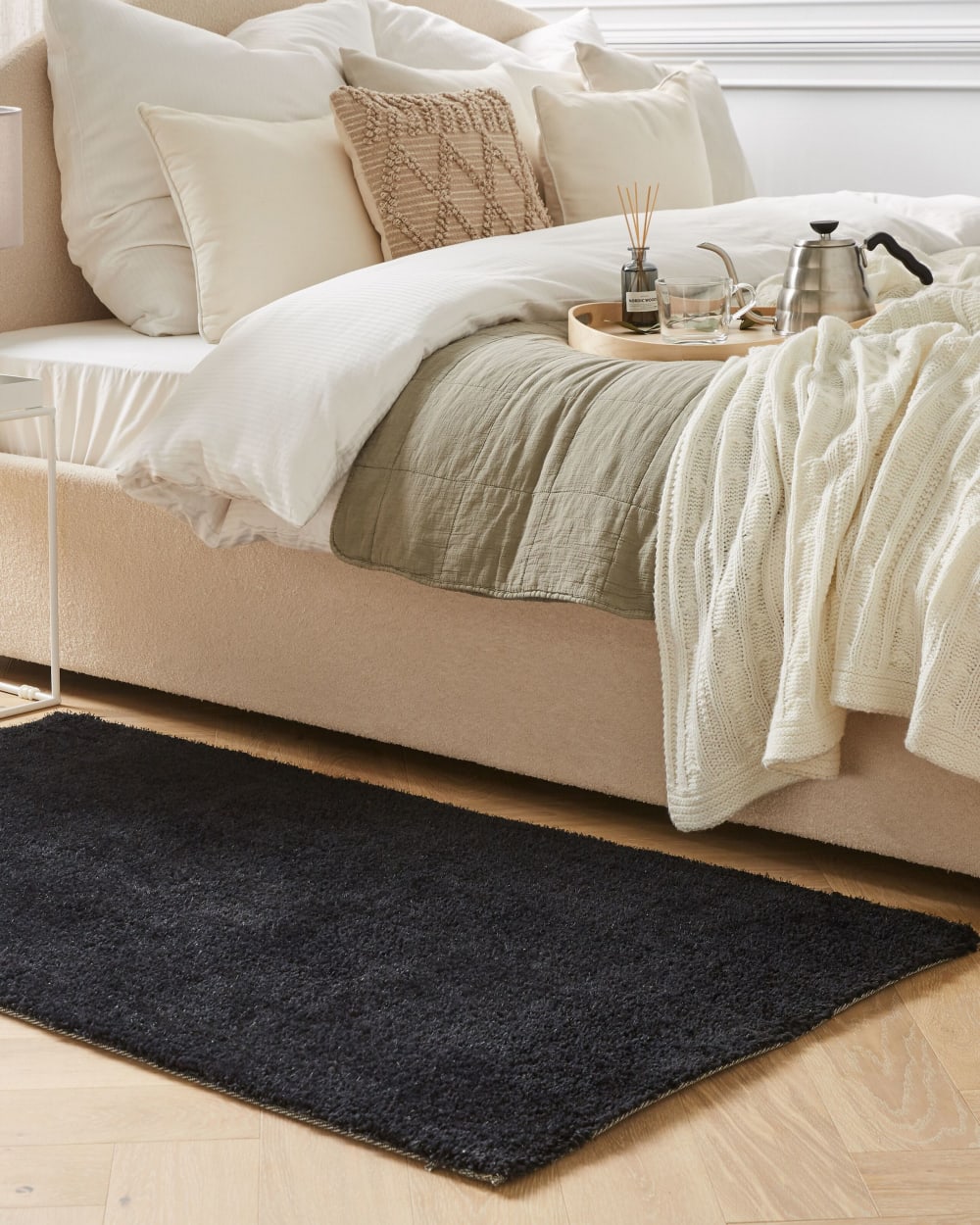 Shaggy Teppich aus Stoff 150 x 80cm, schwarz - Maisons Du Monde
