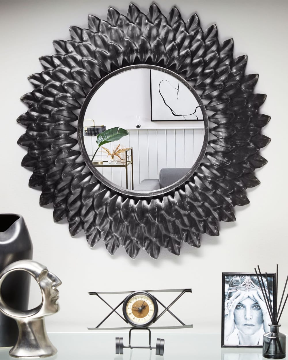 Beliani Wandspiegel aus Metall 70 x 70, silber style classic chic - Metall