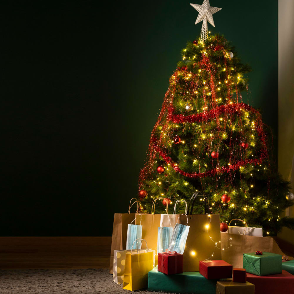 Árbol de navidad con 400 luces led de pvc verde alt. 210 cm - Maisons du Monde
