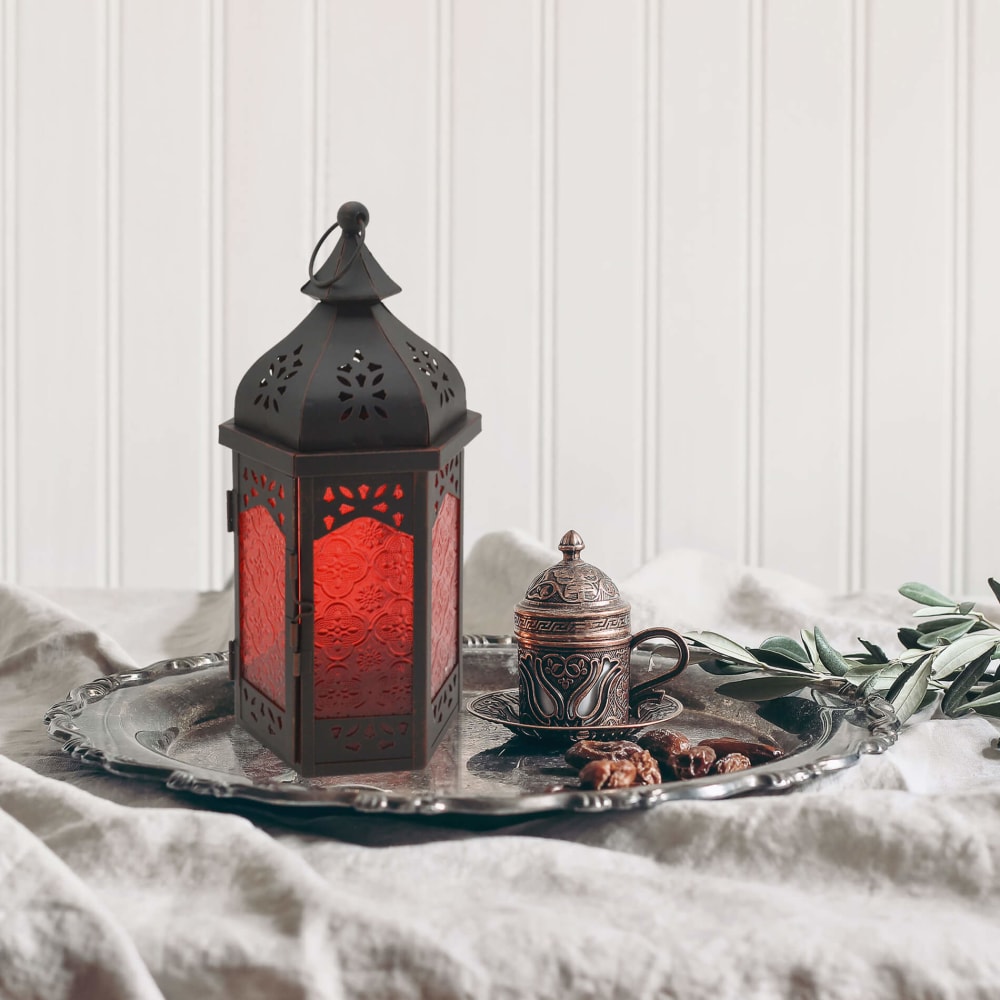 Lanterne ethnique 16x14x32 cm en métal et verre noir et rouge - Maisons du Monde