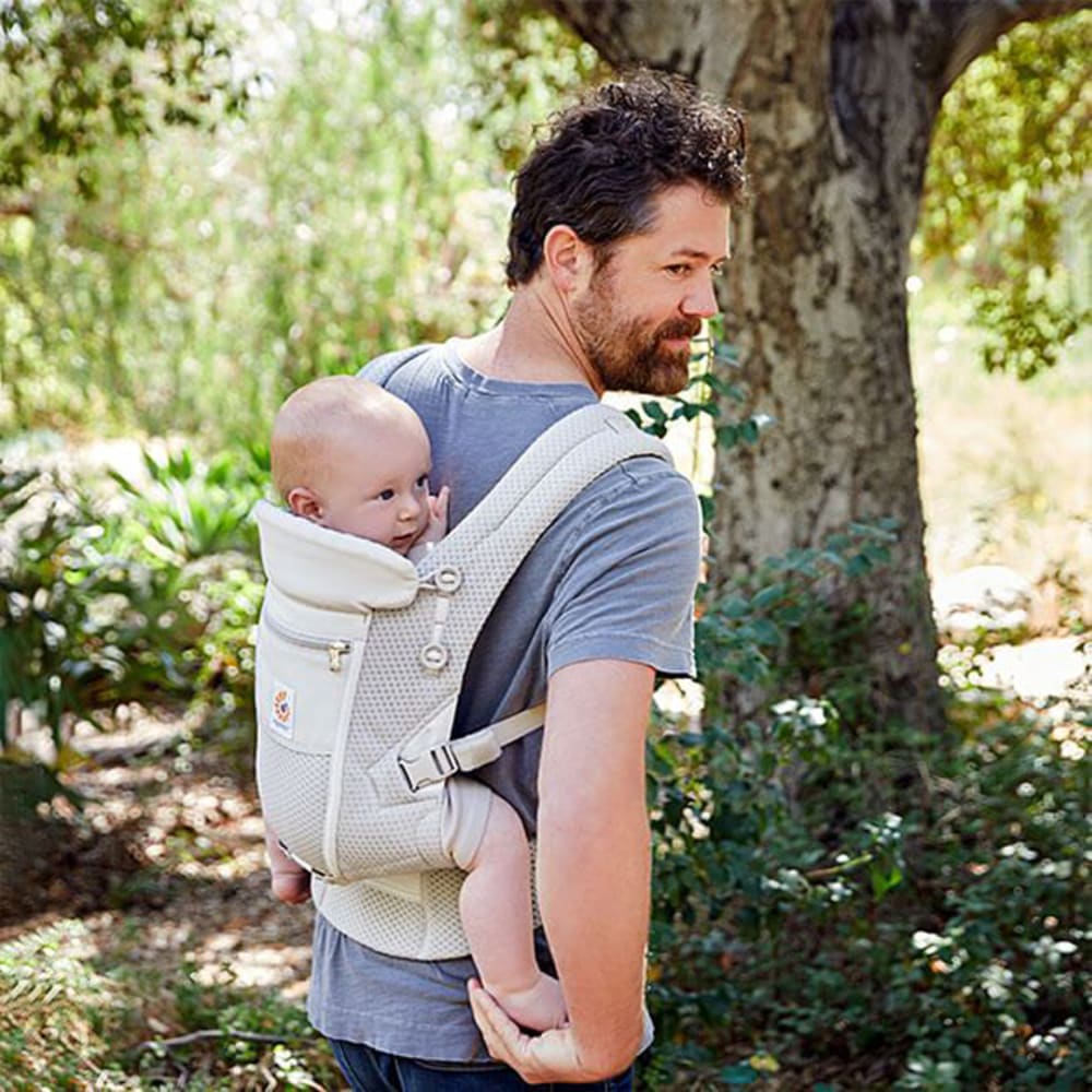 Porte bébé Adapt SoftFlex Mesh gris perle - Maisons du Monde