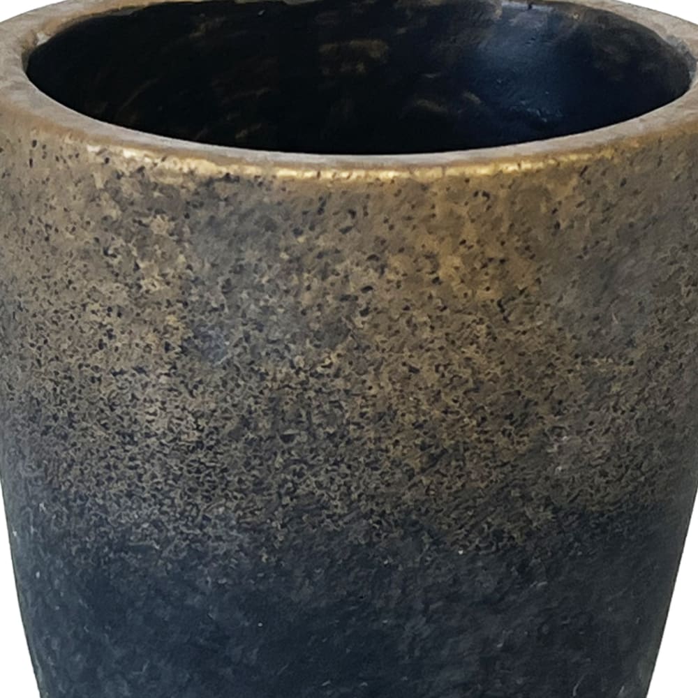 Petit cache pot de fleurs en ciment gris et or H6,8cm - Maisons du Monde
