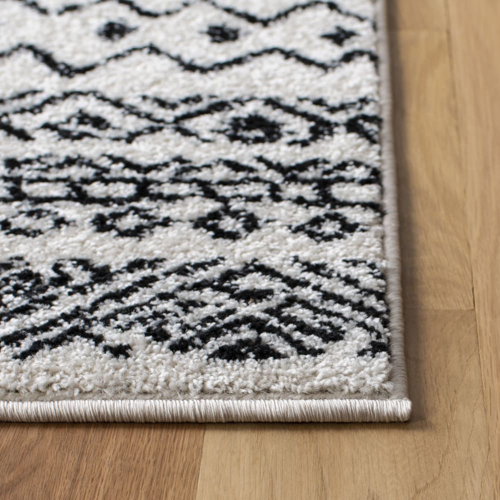 Tapis bohémien en polypropylène blanc/noir, 91 x 152 cm — vue 3