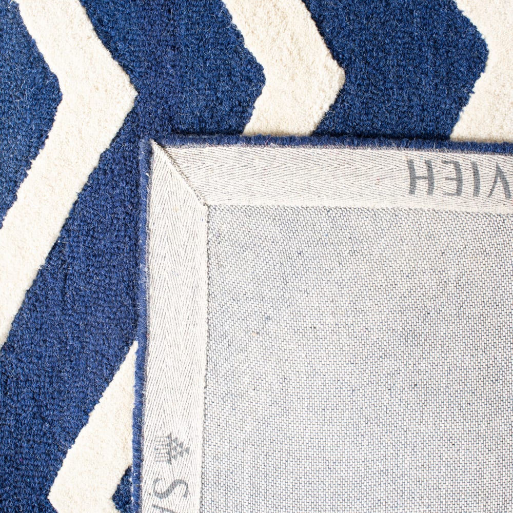 Tapis contemporain en laine bleu/blanc, 122 x 183 cm — vue 4