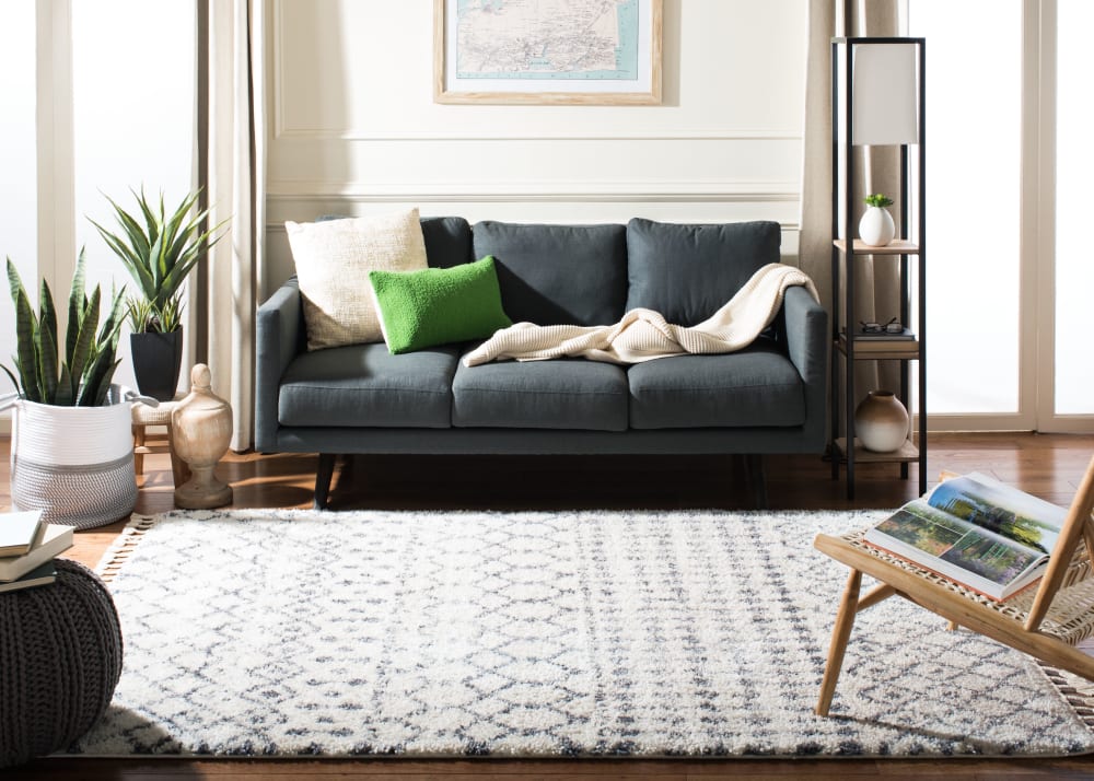 Tappeto in polipropilene beige/grigio, 160 x 229 cm - Safavieh