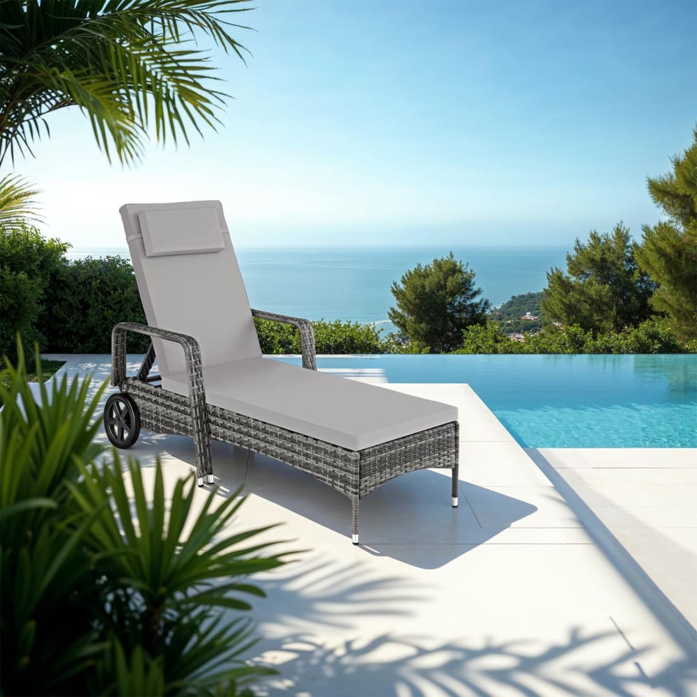 Bain de soleil en résine tressée et acier gris et gris clair