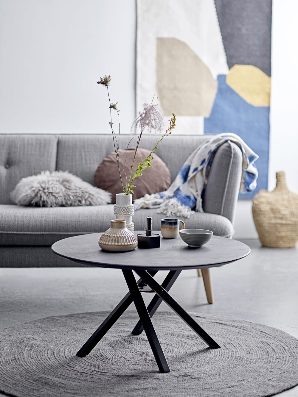Vase en grès blanc h20.5 - Maisons du Monde