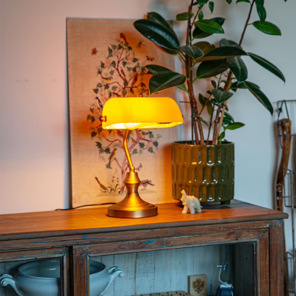 Lampe de table en verre jaune — vue 3