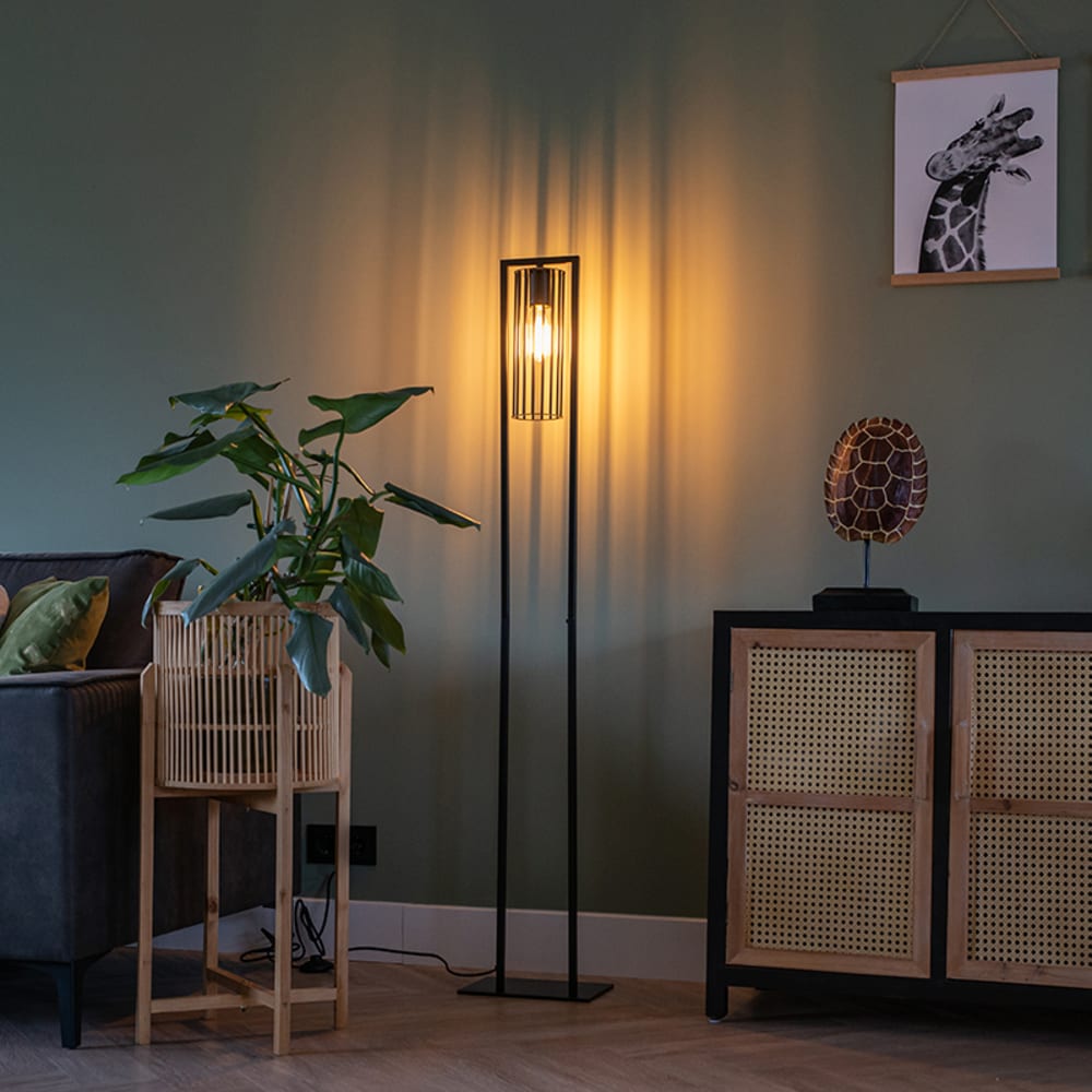 Lampadaire en acier noir - Maisons du Monde