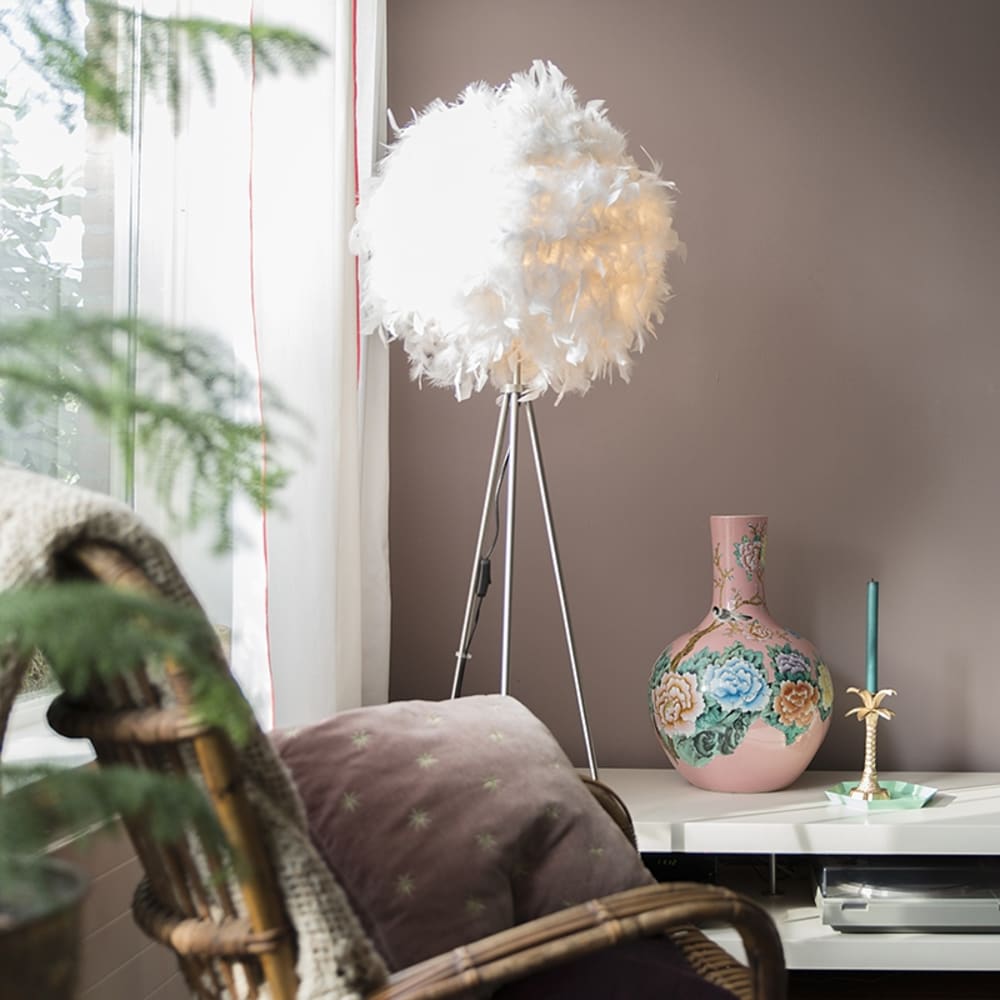Lampadaire en acier blanc — vue 3