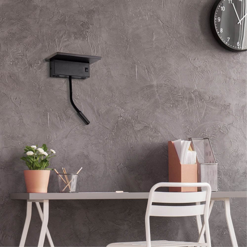 Applique nero con 2 luci led indipendenti e porta usb -