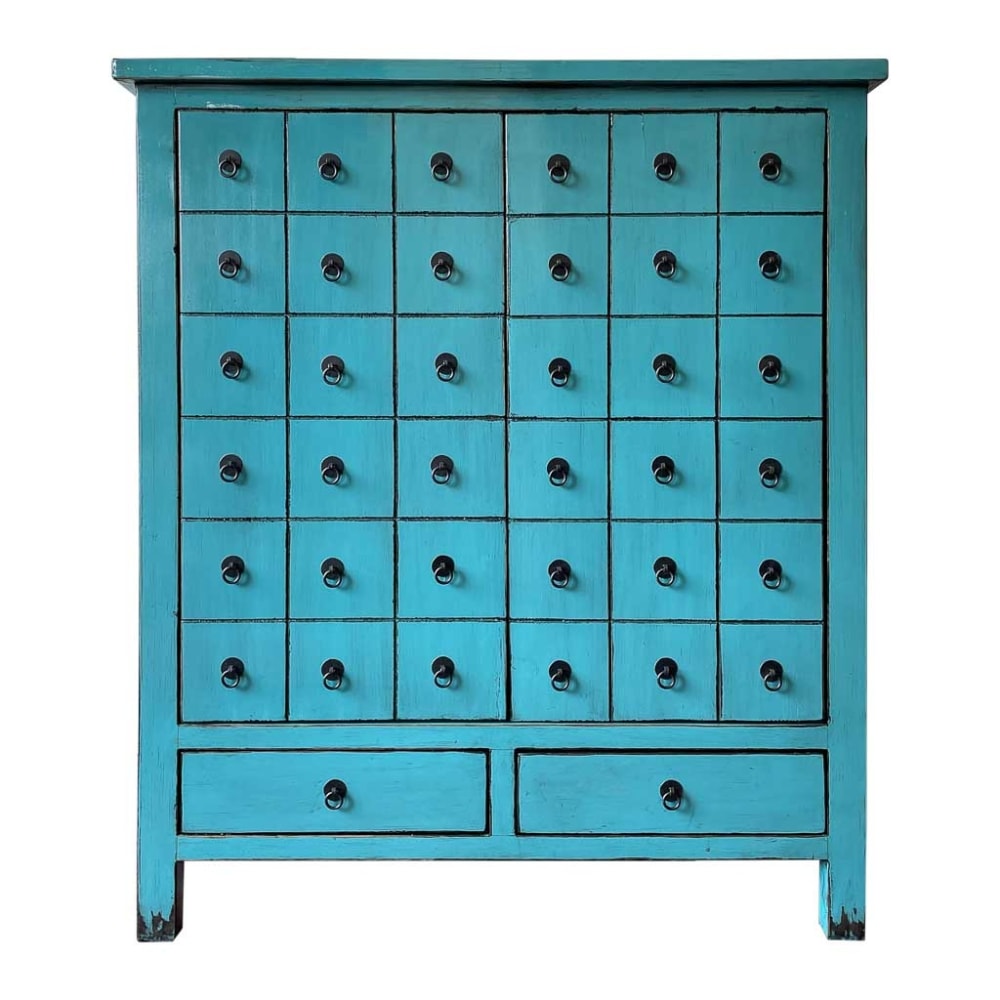 Armoire en bois bleu - main