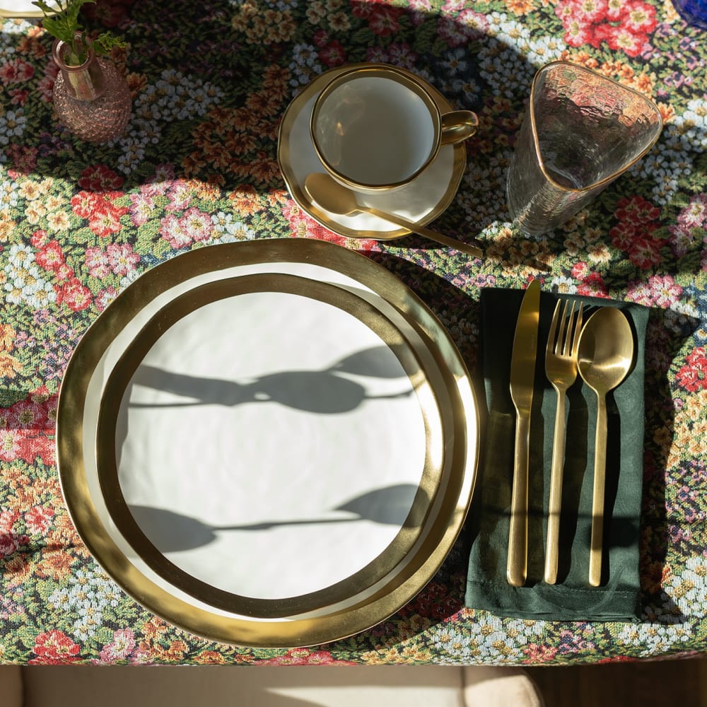 Plat en porcelaine blanche et dorée d31 - Maisons du Monde