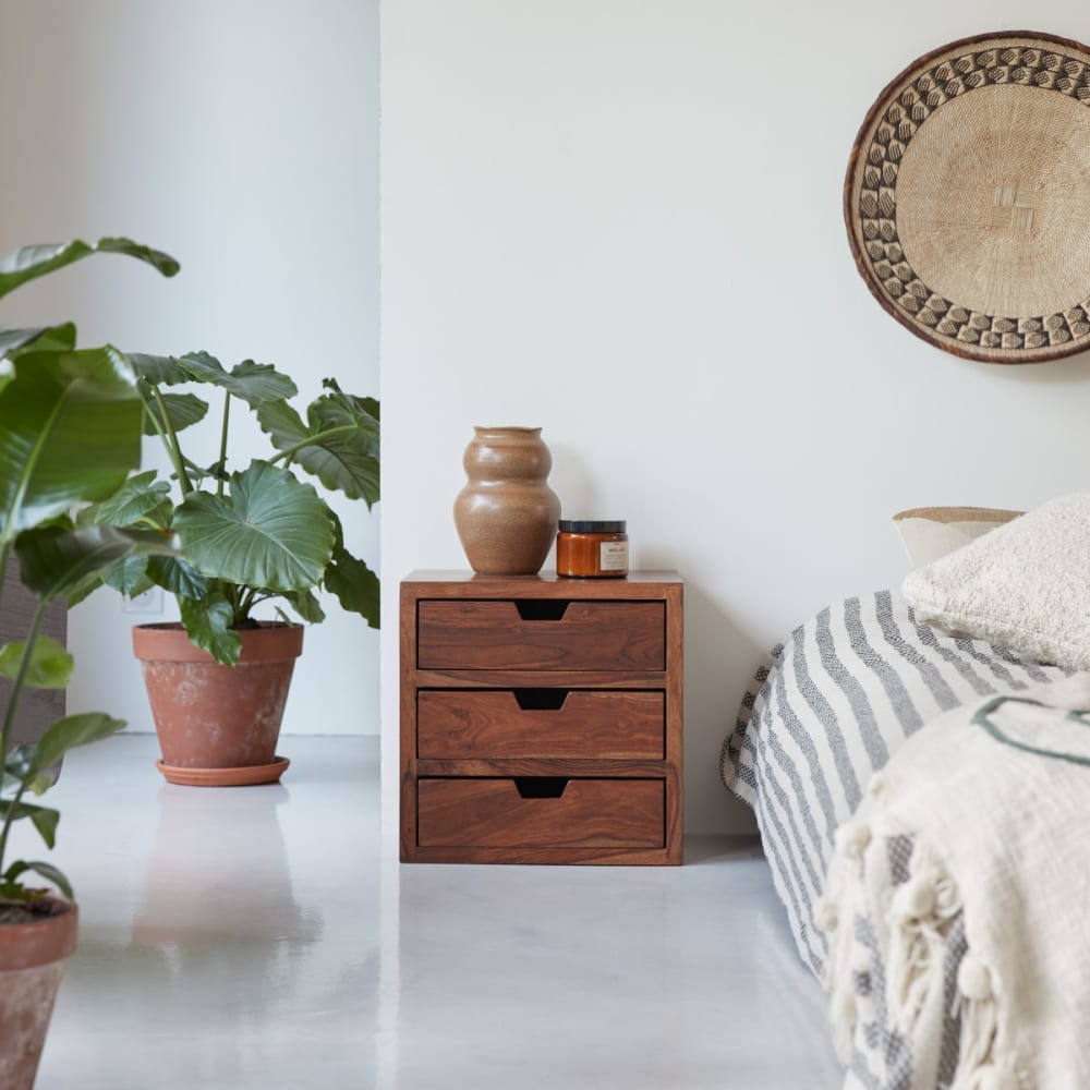 Tikamoon Nachttisch aus massivem Palisander 3 Schubladen style vintage Braun Holz