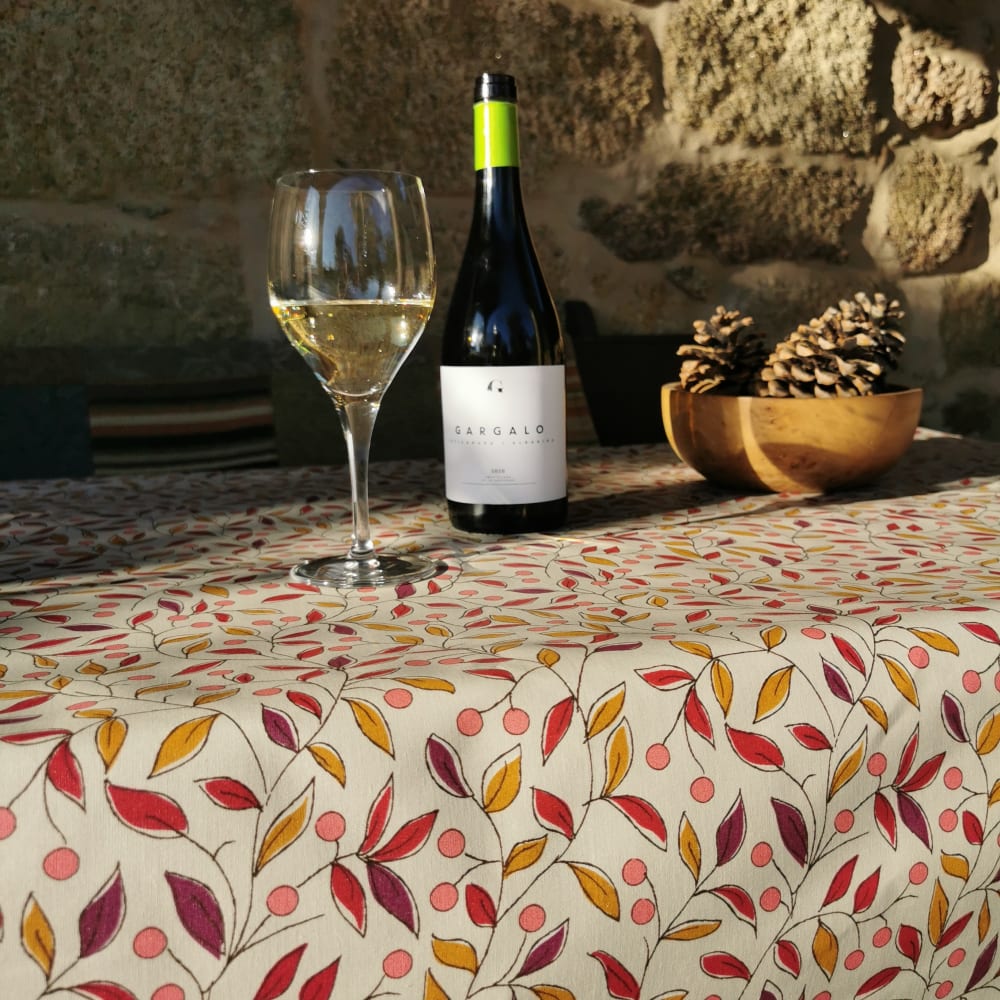 Tovaglia primaverile tiglio prugna antimacchia - Fleur de Soleil