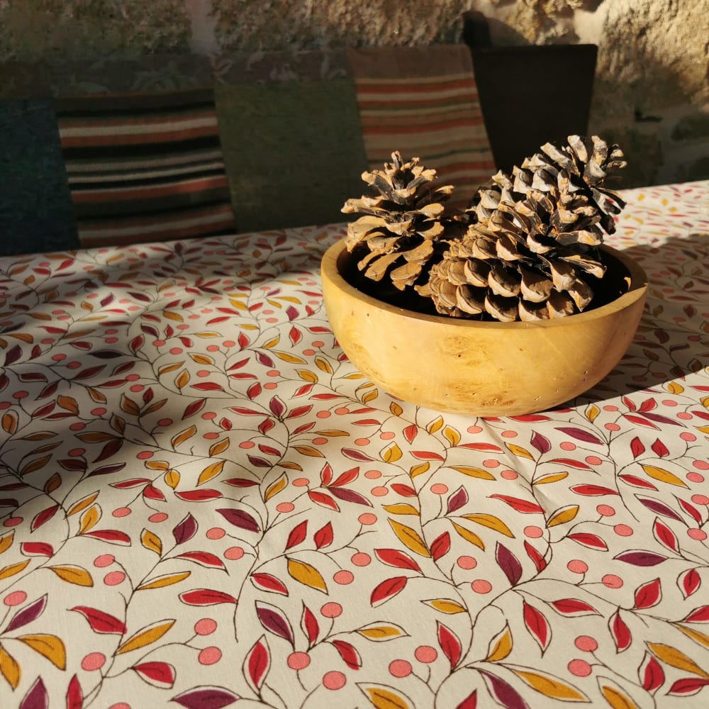 Nappe enduite coton rouge carrée 120 x 120 cm