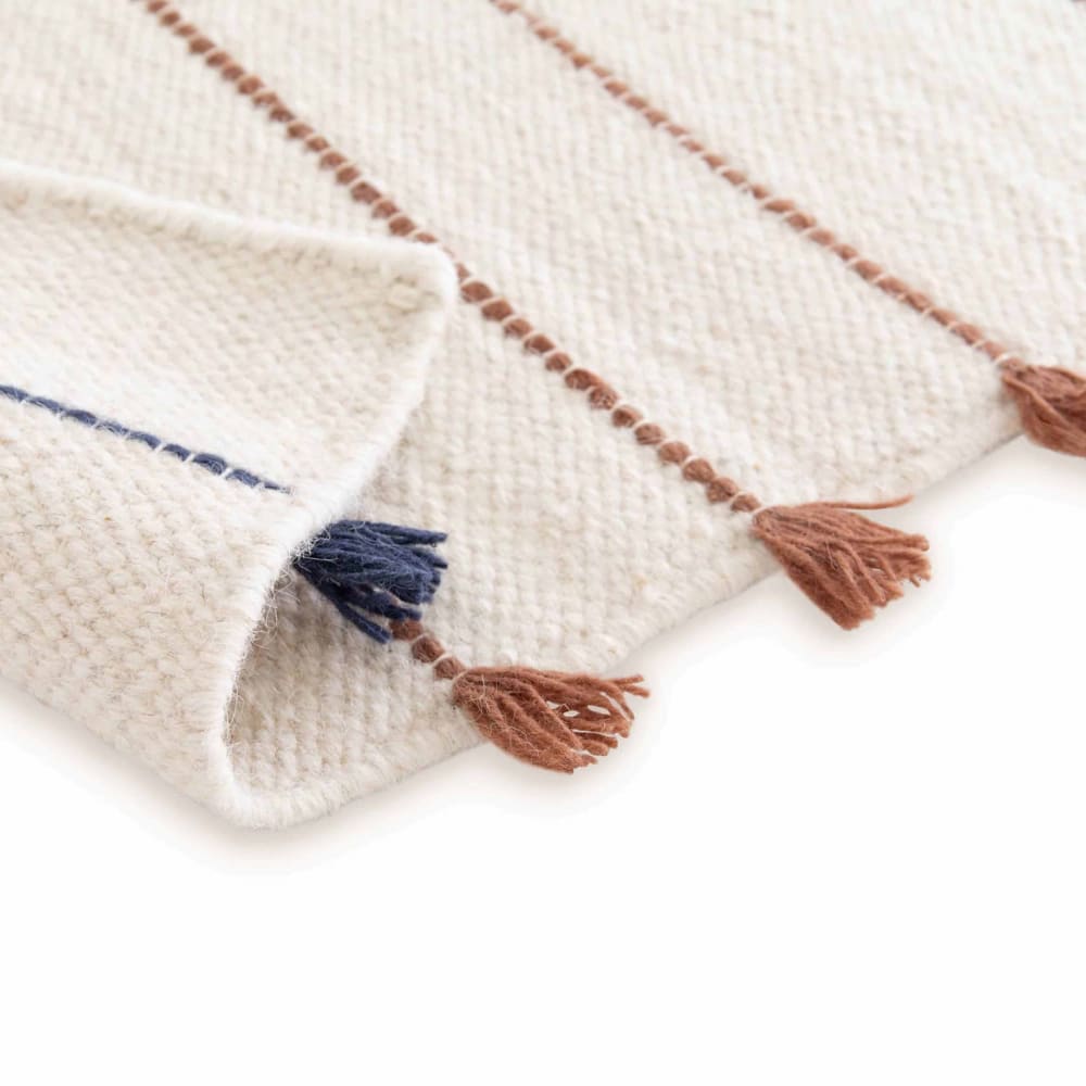 Tapis en laine tissé à la main avec pompons 160 x 230 cm