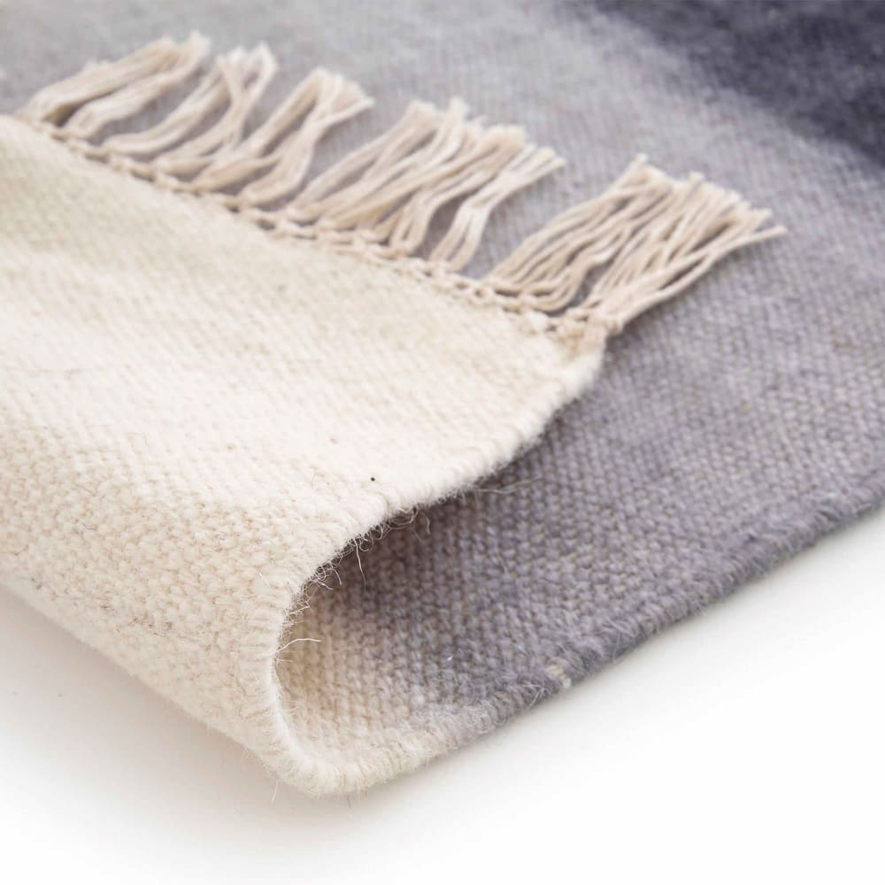 Tapis rectangulaire en laine tissé à plat bleu 160 x 230 cm