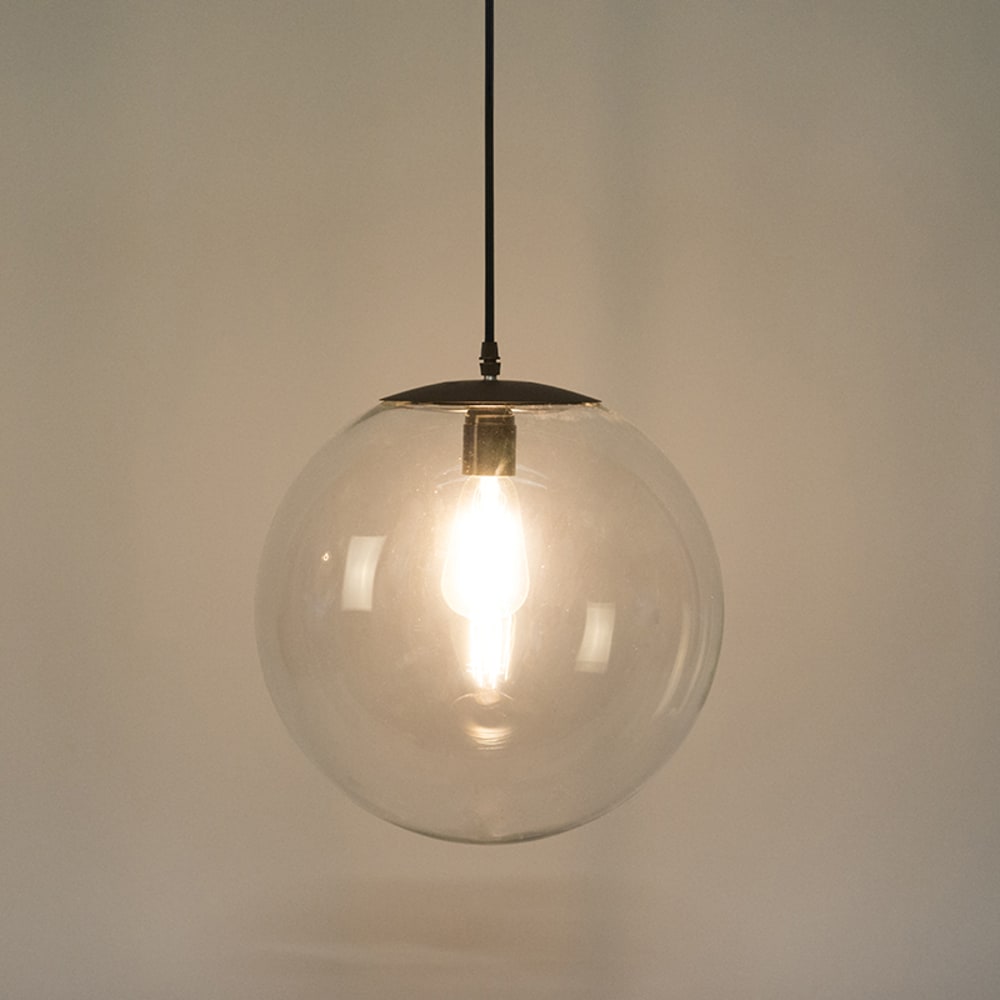 Suspension en verre transparent — vue 3