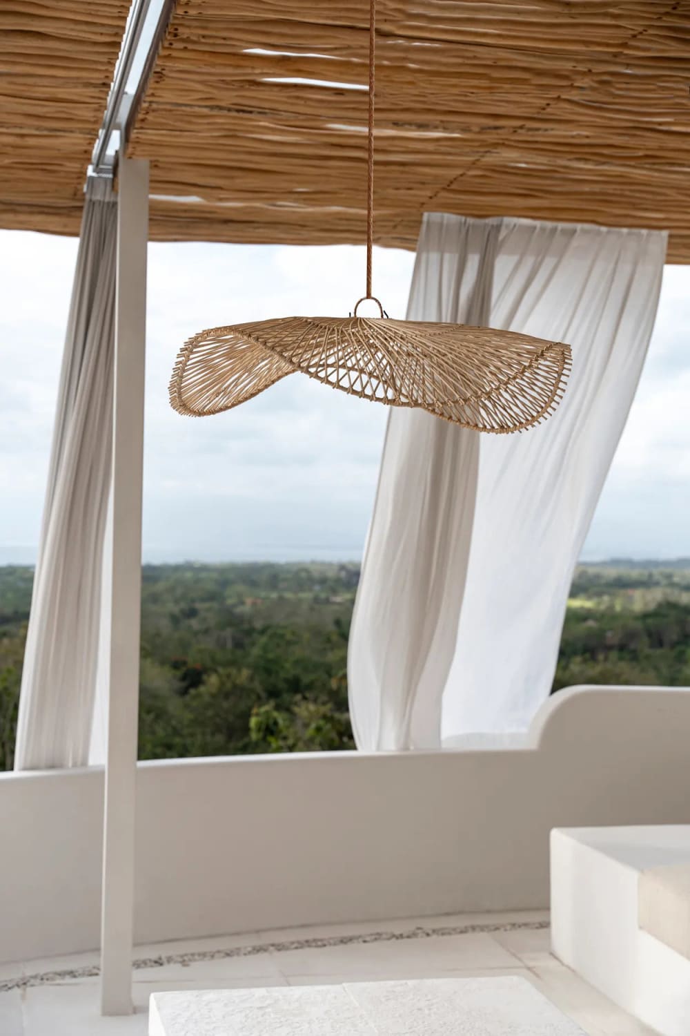 Suspension rotin diamètre 75cm beige — vue 4